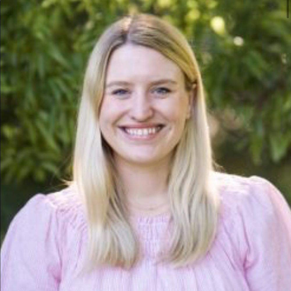 Meet your Posher, Elizabeth